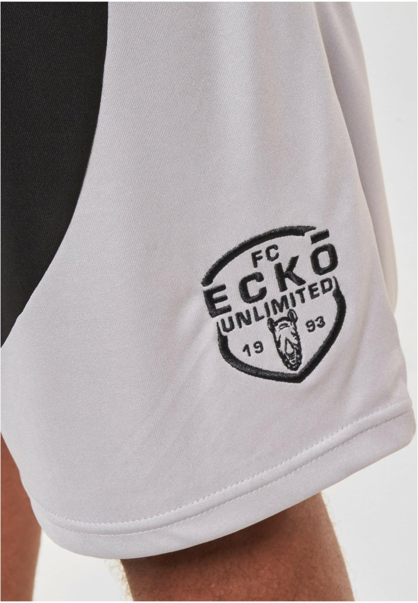 Ecko Unltd. Cuts Shorts