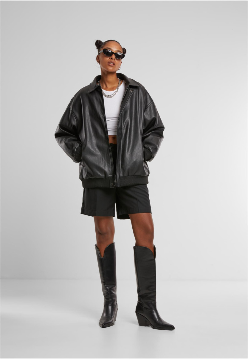 Ladies Pleated Bermuda Shorts