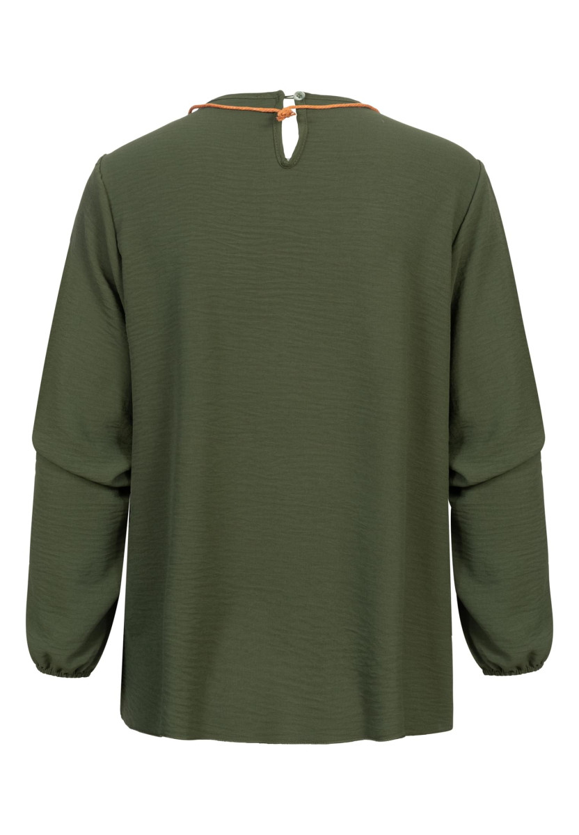 Longsleeve Blouse with Necklace