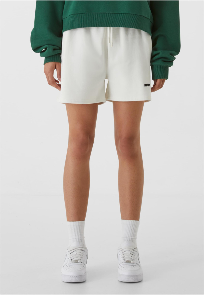 W-Essential Short