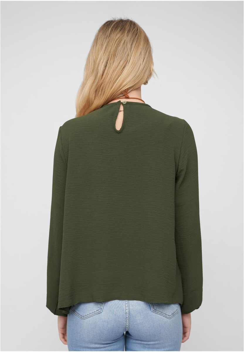 Longsleeve Blouse with Necklace