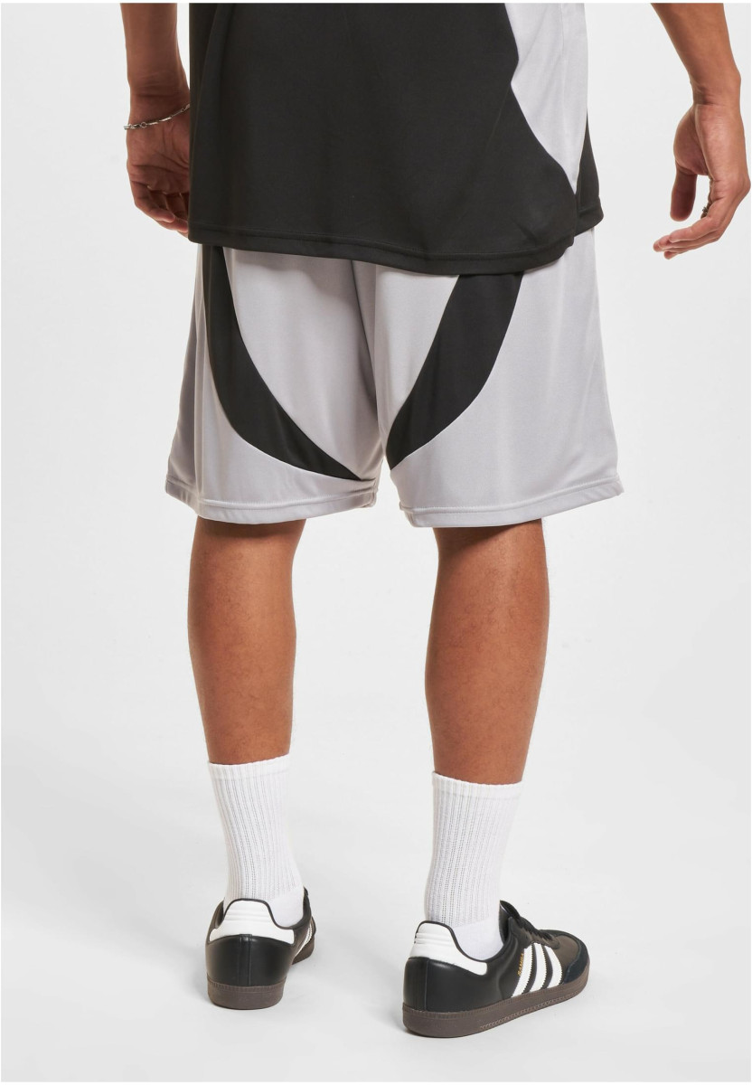 Ecko Unltd. Cuts Shorts