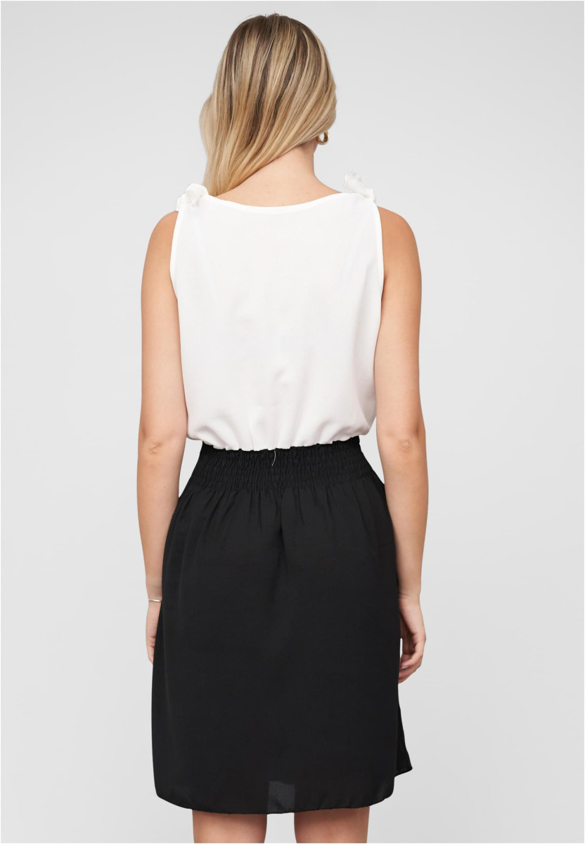 Dress with buttons and knot details