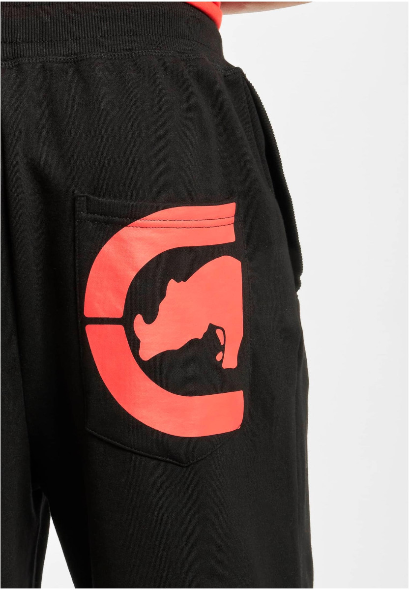 2 Face Shorts